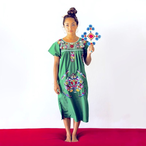 Vintage Dresses & Skirts - Green Mexican embroidered dress midi